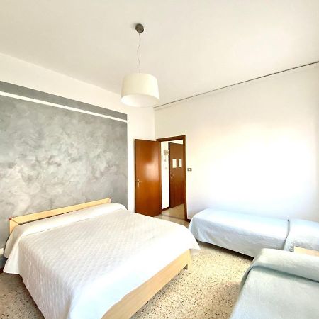 Euroresidence - Piazza Mazzini- 30 Mt Dal Mare - Immobil Relax 리도 디 예솔로 외부 사진